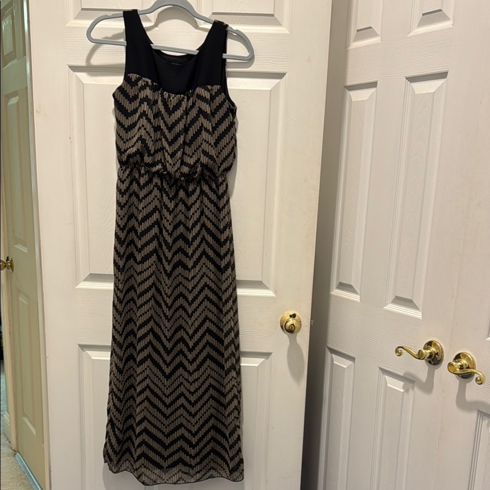 Enfocus Studio Tan and Black Sleeveless Maxi Dress Scoop Neck